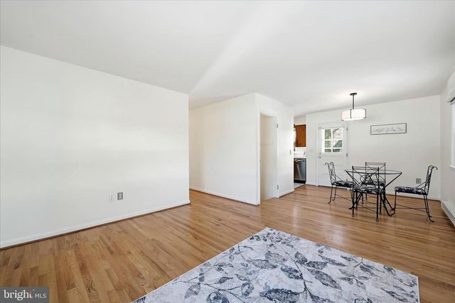 311 S BUCKMARSH ST, Berryville, VA 22611