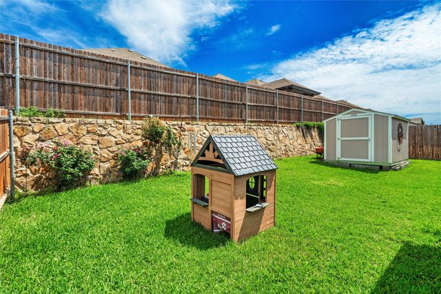5648 Salt Springs Drive, Fort Worth, TX 76179