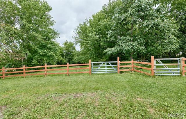 394 Jacks Road, Troy, MO 63379