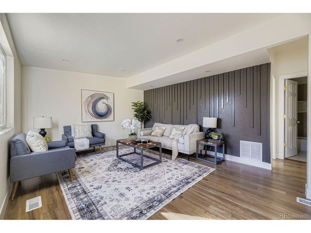 634 S Hazel Ct, Denver, CO 80219