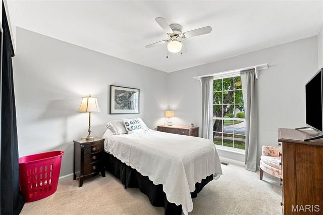16337 Centerpointe Drive, Grover, MO 63040