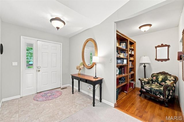 16337 Centerpointe Drive, Grover, MO 63040