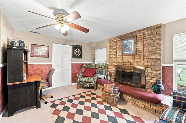 16337 Centerpointe Drive, Grover, MO 63040