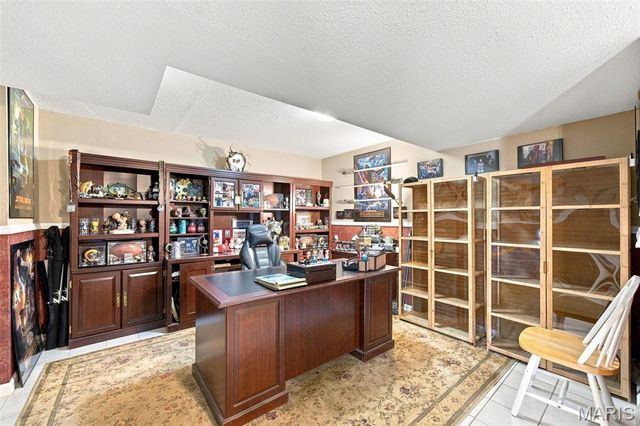 16337 Centerpointe Drive, Grover, MO 63040