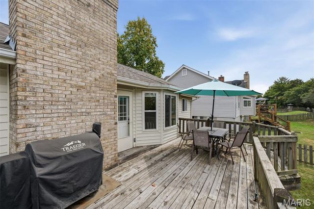 16337 Centerpointe Drive, Grover, MO 63040