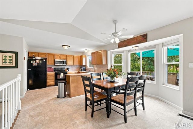 16337 Centerpointe Drive, Grover, MO 63040