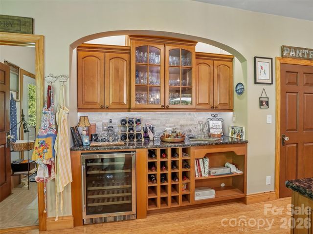 300 Pinnacle Peak Lane, Flat Rock, NC 28731