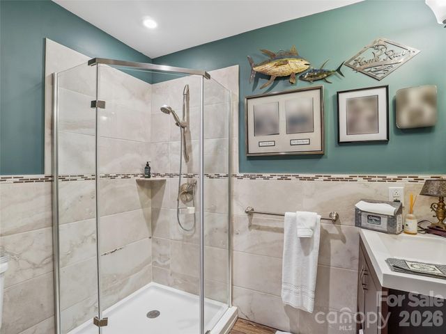300 Pinnacle Peak Lane, Flat Rock, NC 28731