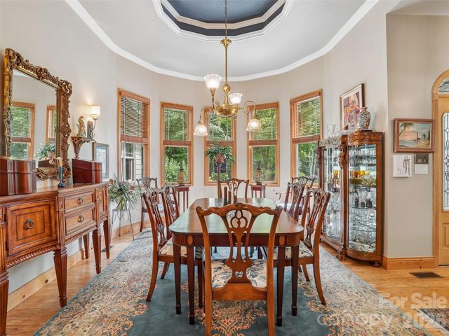 300 Pinnacle Peak Lane, Flat Rock, NC 28731