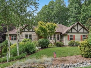 300 Pinnacle Peak Lane, Flat Rock, NC 28731