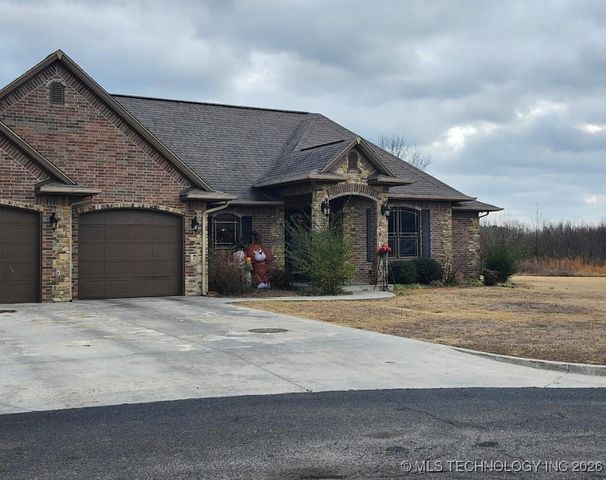 1113 Cobblestone Circle, Muskogee, OK 74403