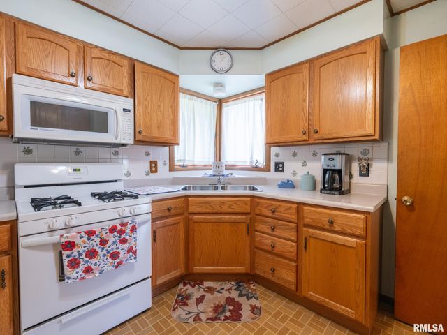 103 FANDEL Lane, Metamora, IL 61548