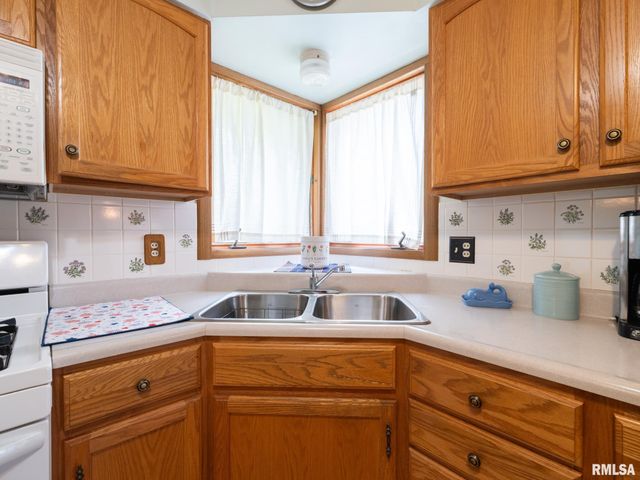 103 FANDEL Lane, Metamora, IL 61548