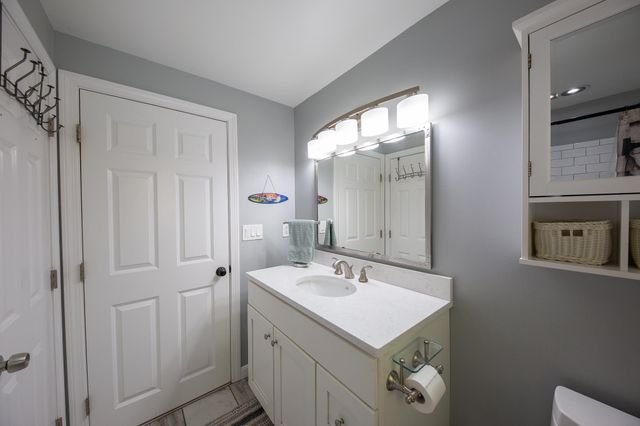 24 Grace Drive, Nashua, NH 03062