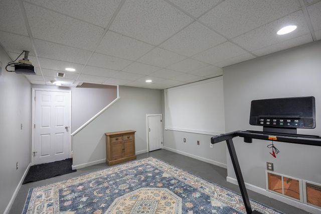 24 Grace Drive, Nashua, NH 03062