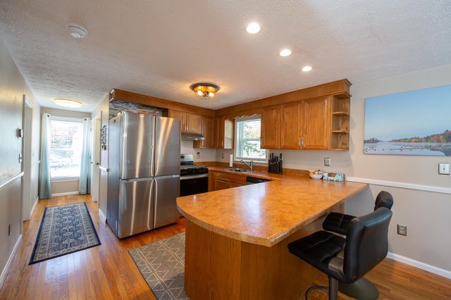 24 Grace Drive, Nashua, NH 03062