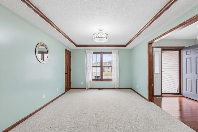 1008 W Scott Street, Eldridge, IA 52748