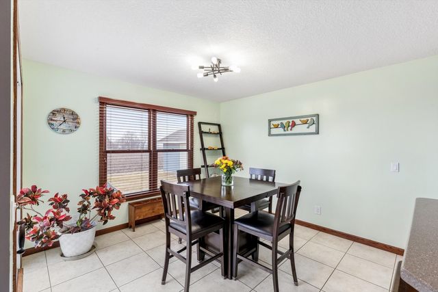 1008 W Scott Street, Eldridge, IA 52748