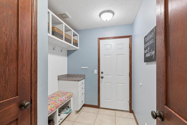 1008 W Scott Street, Eldridge, IA 52748