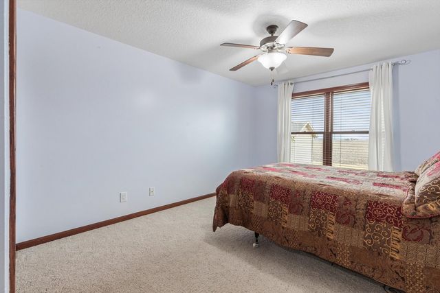 1008 W Scott Street, Eldridge, IA 52748