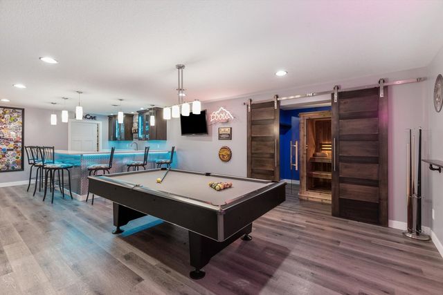 1008 W Scott Street, Eldridge, IA 52748