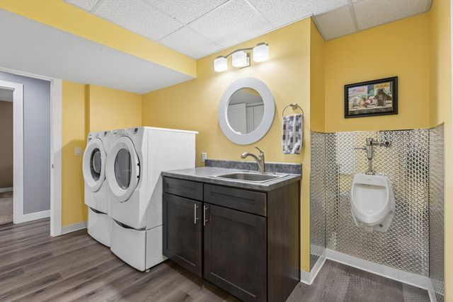 1008 W Scott Street, Eldridge, IA 52748