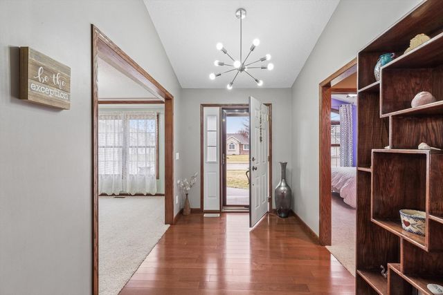 1008 W Scott Street, Eldridge, IA 52748