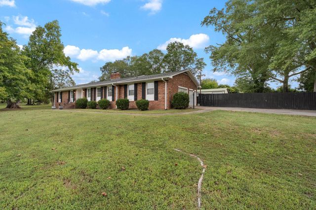 300 N Green Street, Williamston, SC 29697