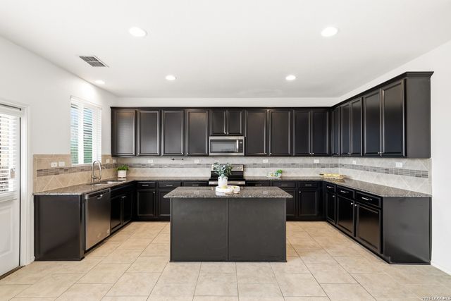 10523 Noble Canyon, San Antonio, TX 78254