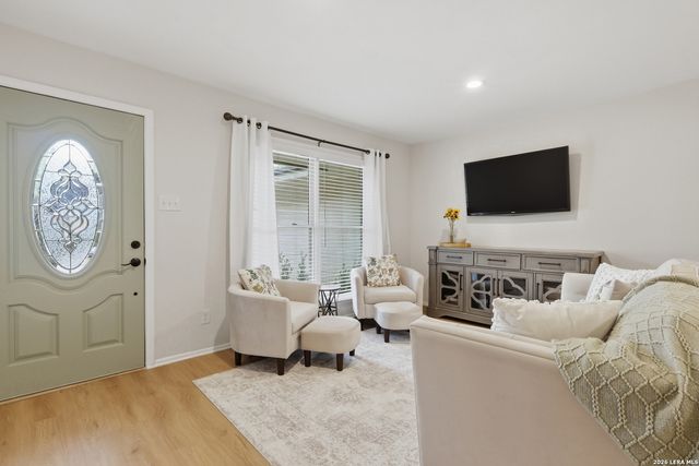 10635 JANET LEE DR, San Antonio, TX 78230