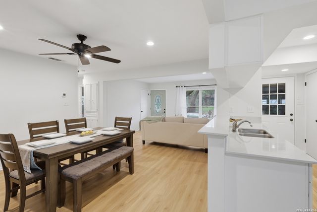 10635 JANET LEE DR, San Antonio, TX 78230