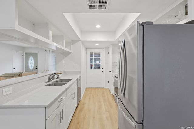 10635 JANET LEE DR, San Antonio, TX 78230