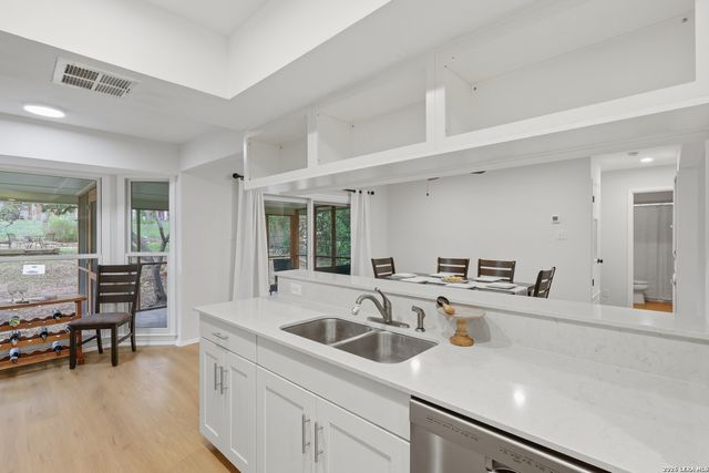 10635 JANET LEE DR, San Antonio, TX 78230