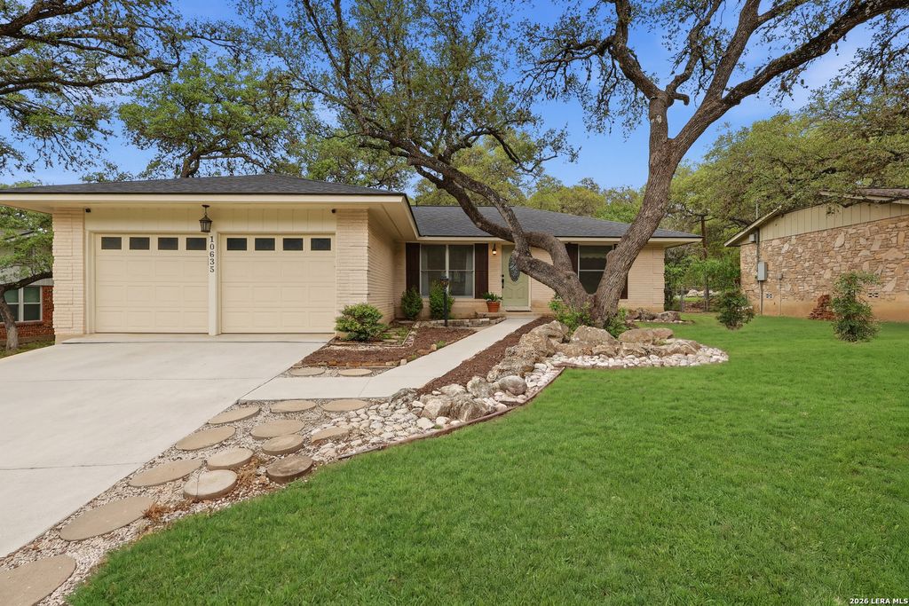 10635 JANET LEE DR, San Antonio, TX 78230