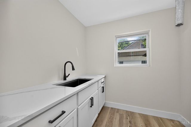 5974 Winnetka Drive, Sycamore Twp, OH 45236