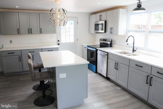 575 N BROADWAY, Deepwater, NJ 08023
