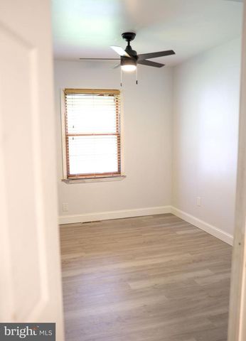 575 N BROADWAY, Deepwater, NJ 08023