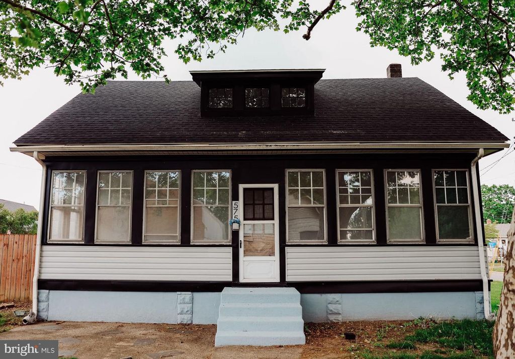 575 N BROADWAY, Deepwater, NJ 08023