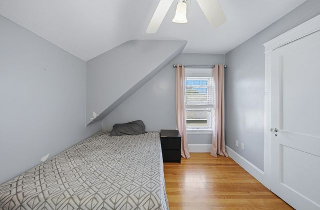 125 Upham St, Lowell, MA 01851