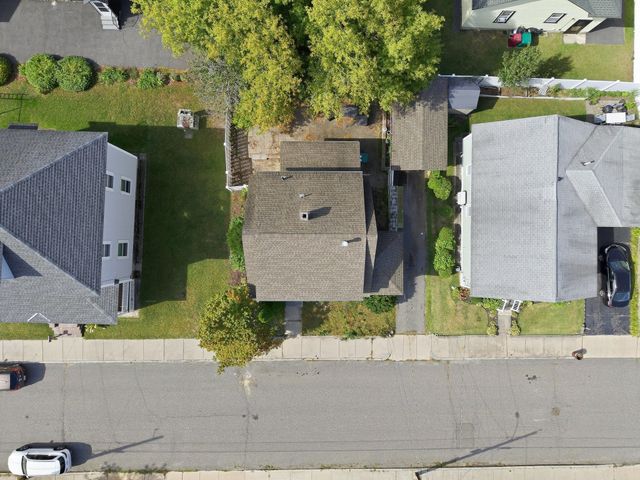 125 Upham St, Lowell, MA 01851