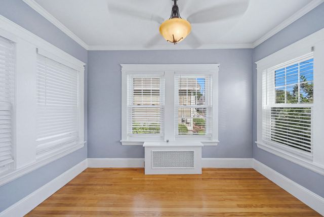125 Upham St, Lowell, MA 01851