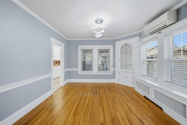 125 Upham St, Lowell, MA 01851