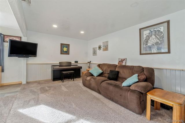 635 School Street, Craig, CO 81625