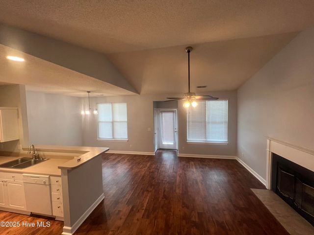 321 S Kerr Avenue 132, Wilmington, NC 28403