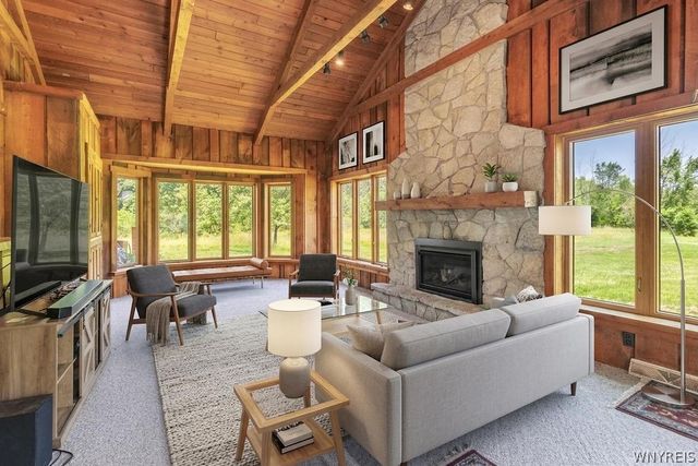 5111 Oakwood Drive, Pendleton, NY 14120