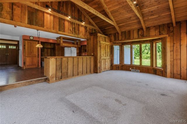 5111 Oakwood Drive, Pendleton, NY 14120
