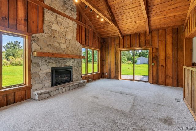 5111 Oakwood Drive, Pendleton, NY 14120