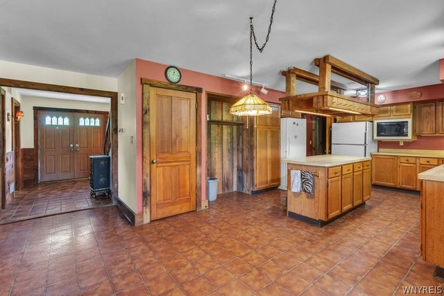 5111 Oakwood Drive, Pendleton, NY 14120