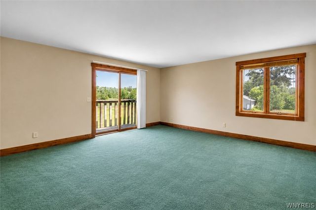 5111 Oakwood Drive, Pendleton, NY 14120