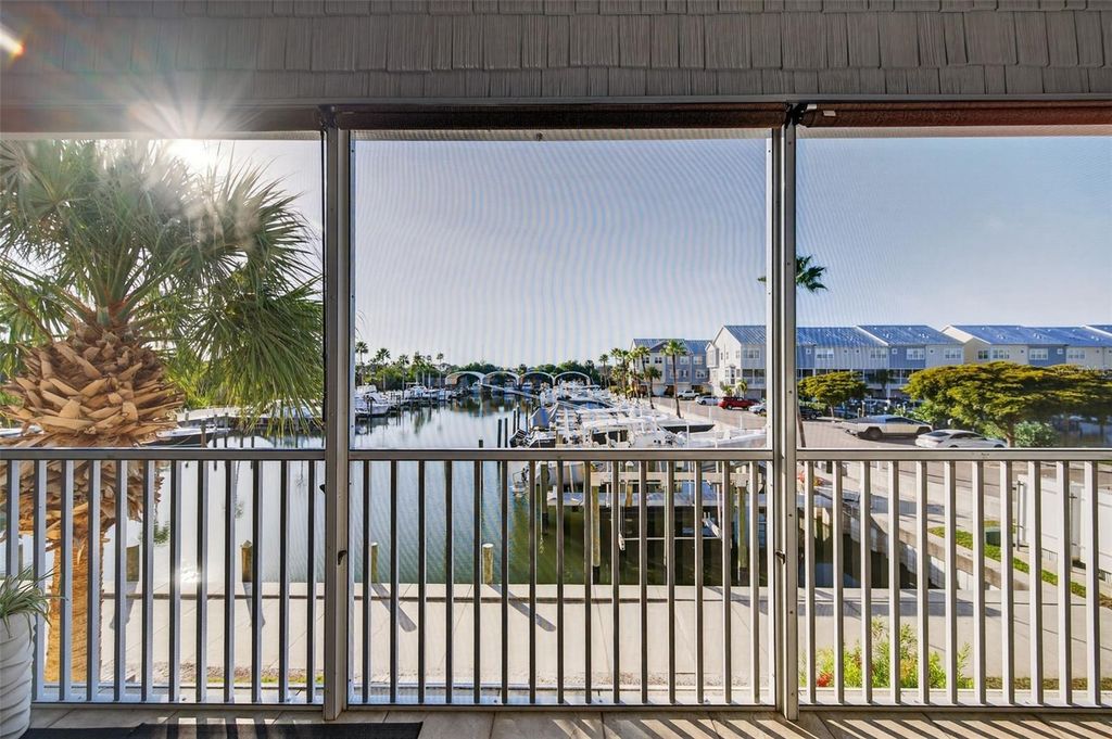 6115 ANCHORAGE WAY S, St Petersburg, FL 33712